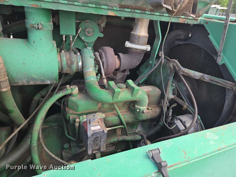 image for item EC1181 1989 Barber-Greene BG-240B paver