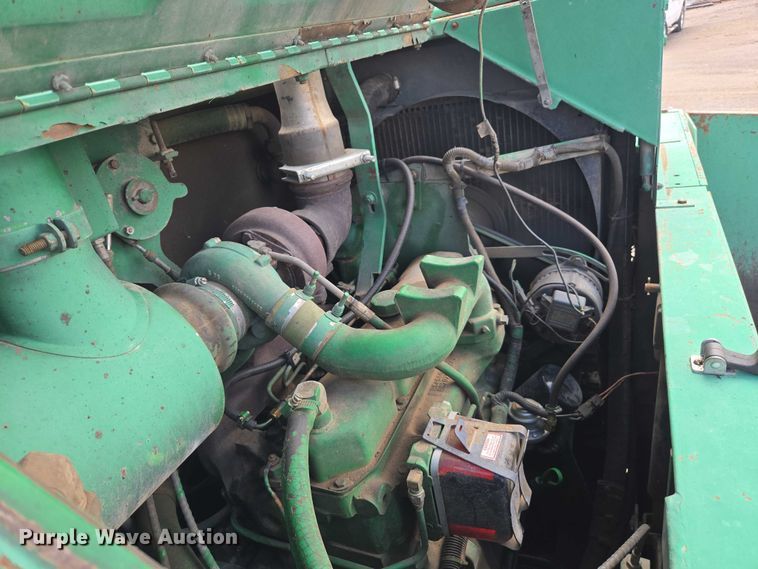 image for item EC1181 1989 Barber-Greene BG-240B paver