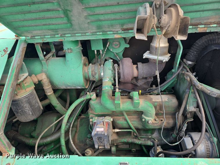 image for item EC1181 1989 Barber-Greene BG-240B paver