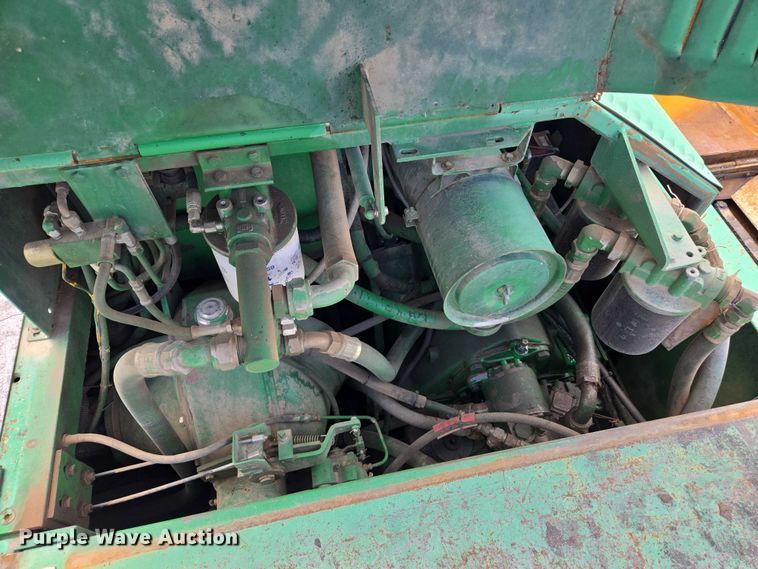 image for item EC1181 1989 Barber-Greene BG-240B paver