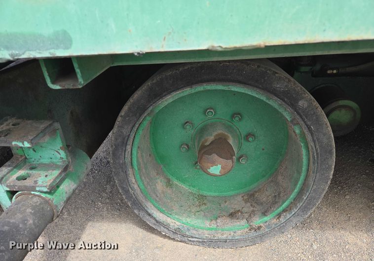 image for item EC1181 1989 Barber-Greene BG-240B paver