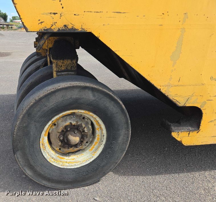 image for item EC1182 Bomag BW 9R pneumatic roller