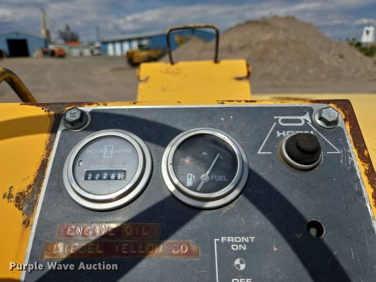 image for item EC1182 Bomag BW 9R pneumatic roller