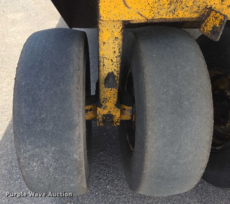 image for item EC1182 Bomag BW 9R pneumatic roller