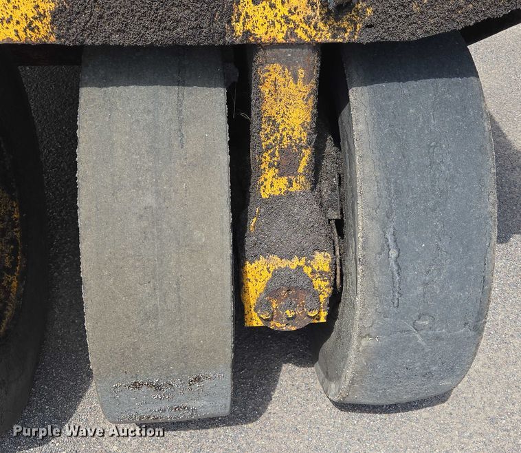 image for item EC1182 Bomag BW 9R pneumatic roller