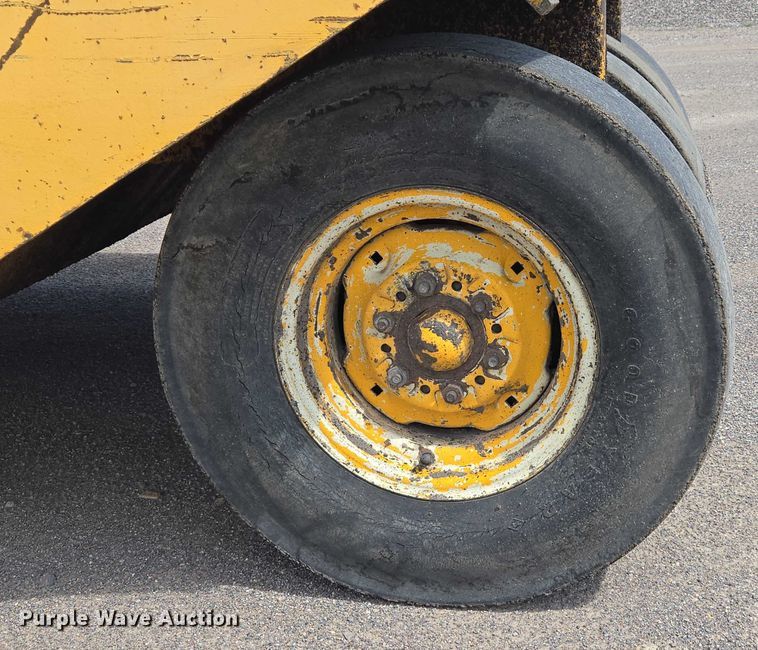 image for item EC1182 Bomag BW 9R pneumatic roller