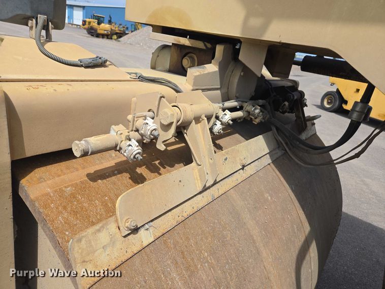 image for item EC1183 1993 Ingersoll Rand ST80 double drum roller