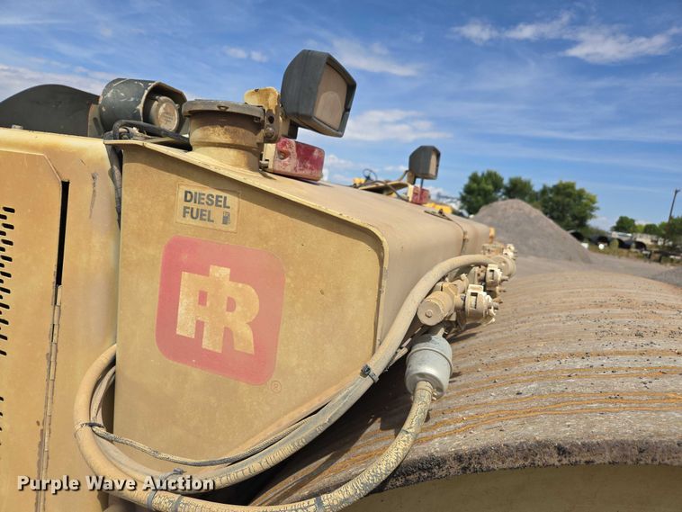 image for item EC1183 1993 Ingersoll Rand ST80 double drum roller
