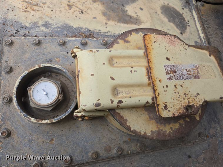 image for item EC1183 1993 Ingersoll Rand ST80 double drum roller