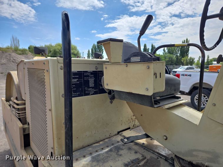 image for item EC1183 1993 Ingersoll Rand ST80 double drum roller
