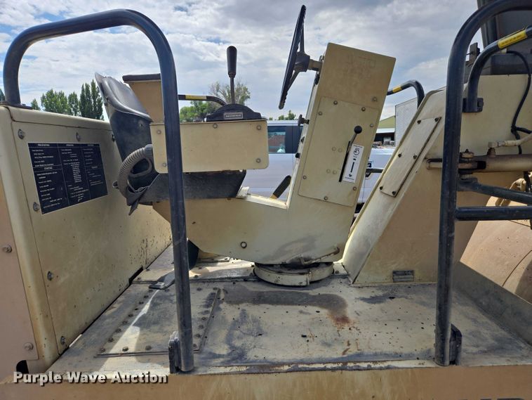 image for item EC1183 1993 Ingersoll Rand ST80 double drum roller