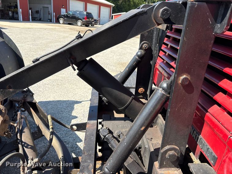 image for item EC4413 1999 International 4900 dump truck