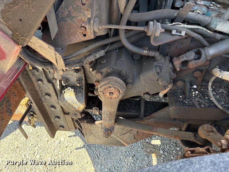 image for item EC4413 1999 International 4900 dump truck