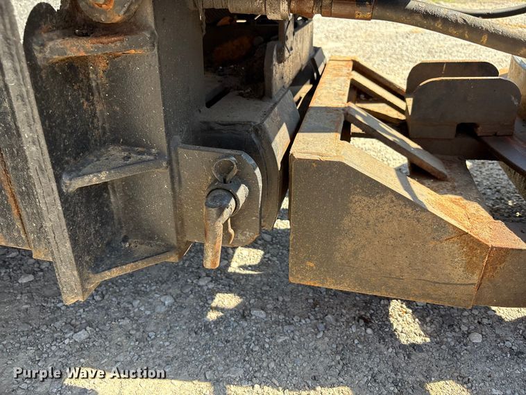 image for item EC4413 1999 International 4900 dump truck