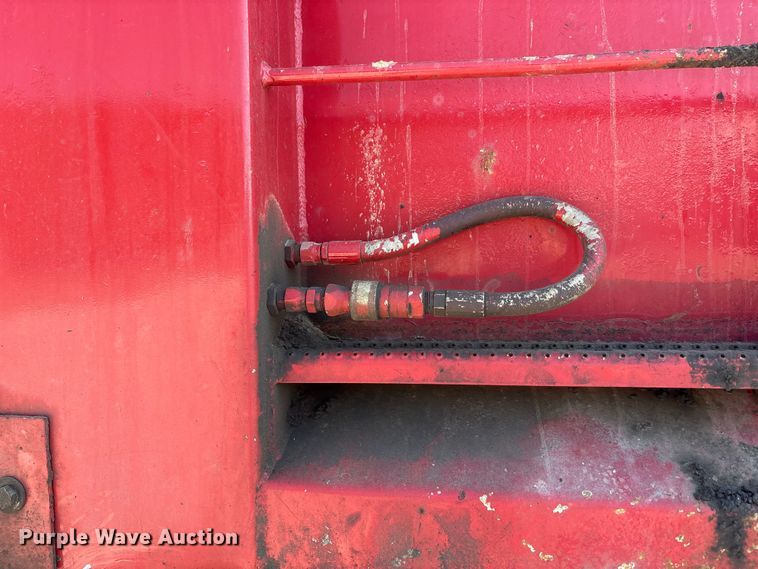 image for item EC4413 1999 International 4900 dump truck