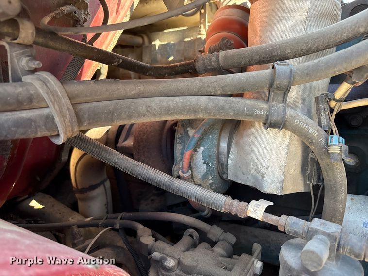 image for item EC4413 1999 International 4900 dump truck