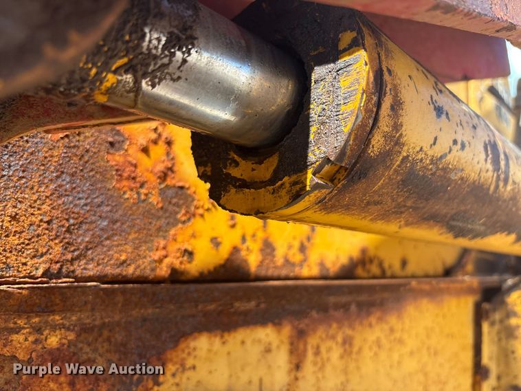 image for item EC4414 1995 John Deere 410D backhoe