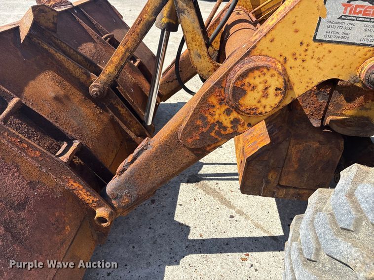 image for item EC4414 1995 John Deere 410D backhoe