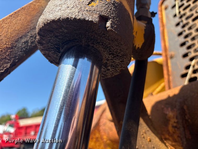 image for item EC4414 1995 John Deere 410D backhoe