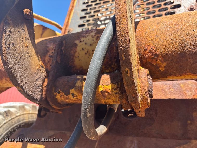 image for item EC4414 1995 John Deere 410D backhoe