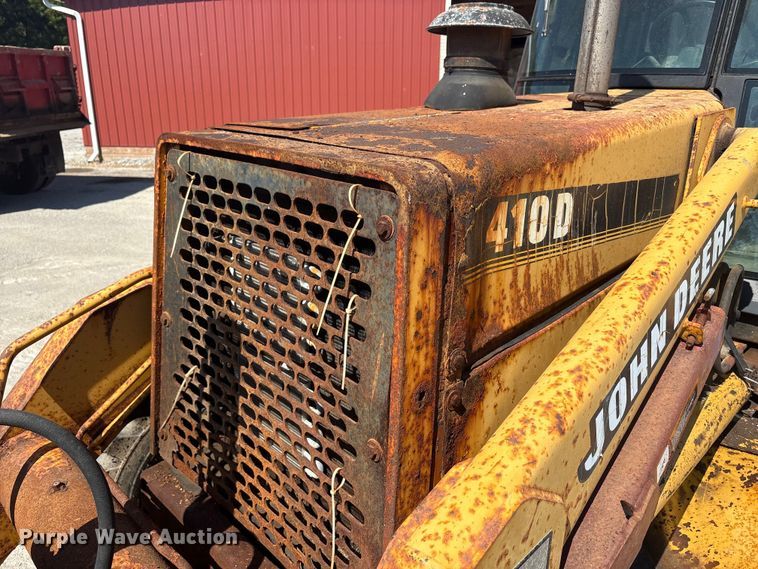 image for item EC4414 1995 John Deere 410D backhoe