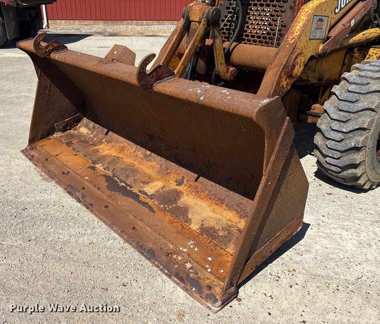 image for item EC4414 1995 John Deere 410D backhoe