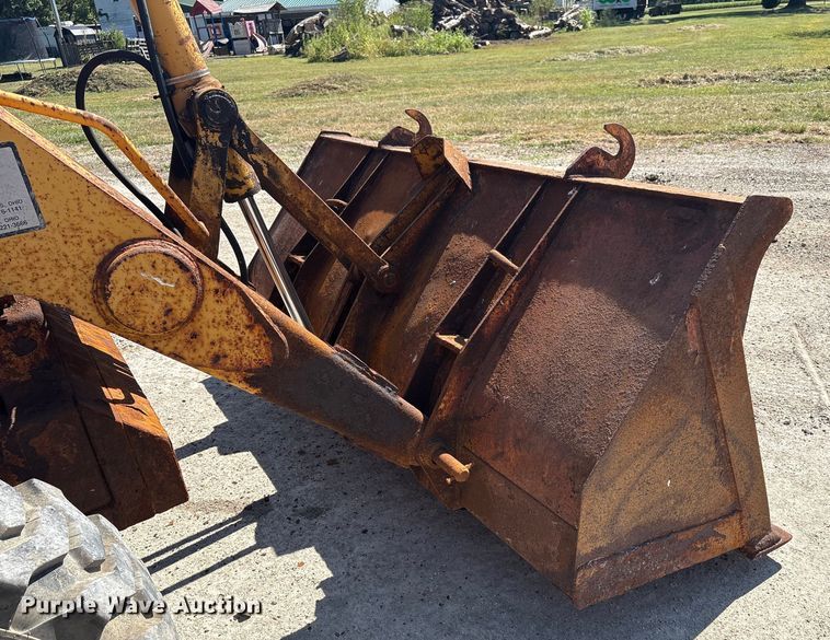 image for item EC4414 1995 John Deere 410D backhoe