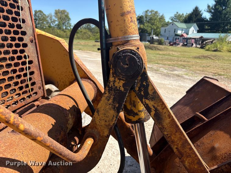 image for item EC4414 1995 John Deere 410D backhoe