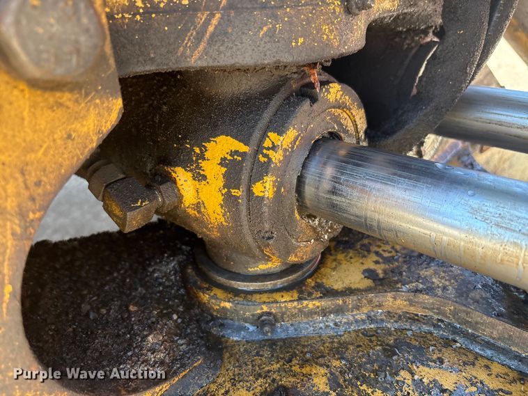 image for item EC4414 1995 John Deere 410D backhoe