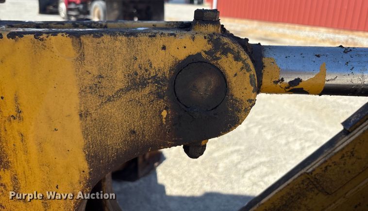 image for item EC4414 1995 John Deere 410D backhoe