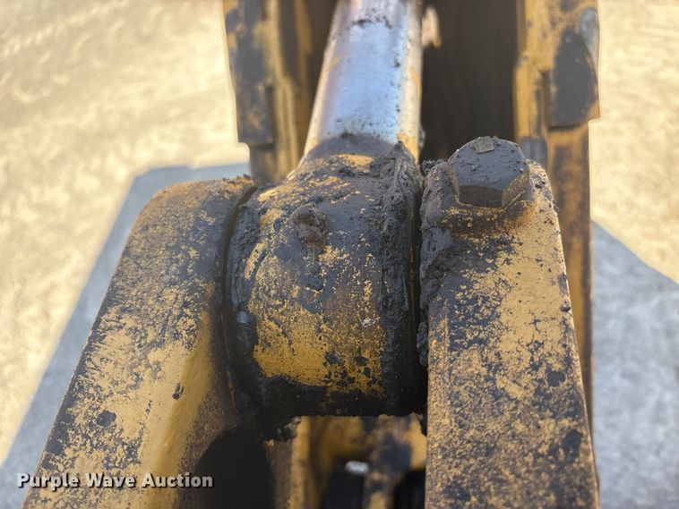 image for item EC4414 1995 John Deere 410D backhoe