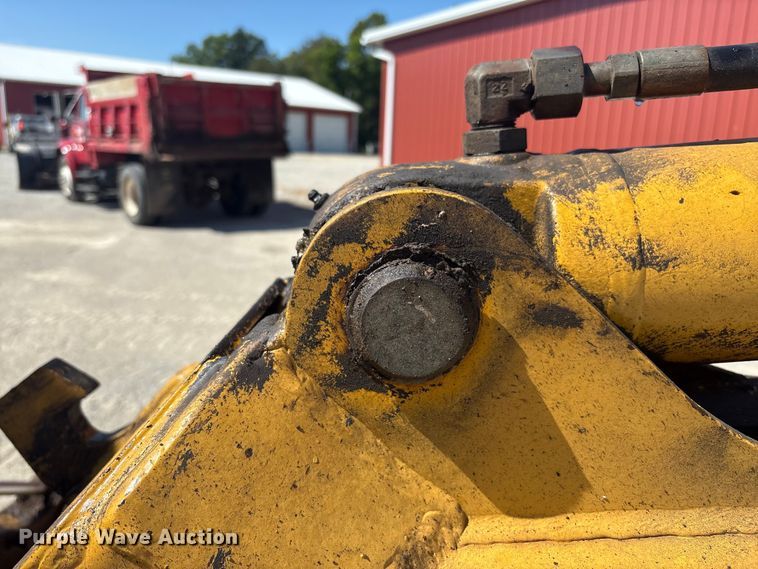 image for item EC4414 1995 John Deere 410D backhoe