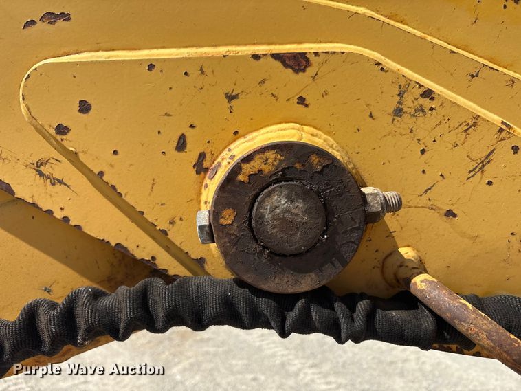 image for item EC4414 1995 John Deere 410D backhoe