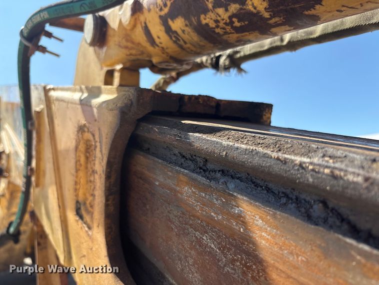 image for item EC4414 1995 John Deere 410D backhoe