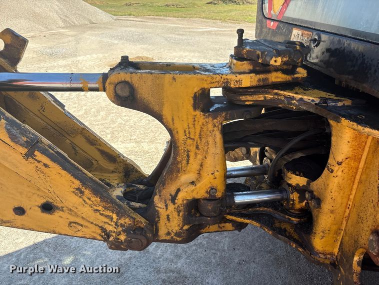 image for item EC4414 1995 John Deere 410D backhoe