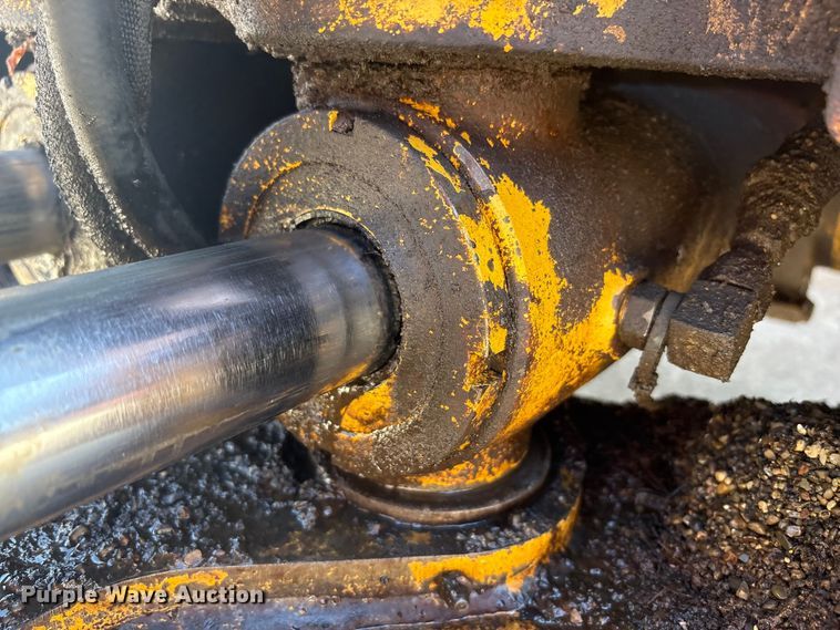 image for item EC4414 1995 John Deere 410D backhoe