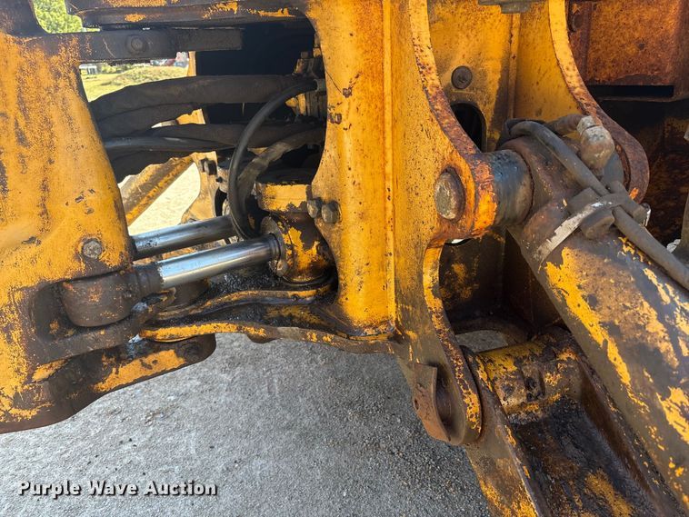 image for item EC4414 1995 John Deere 410D backhoe
