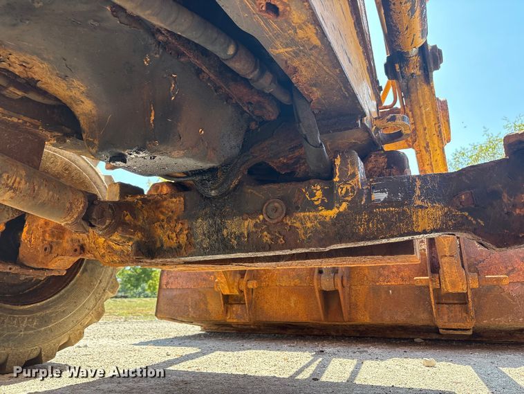 image for item EC4414 1995 John Deere 410D backhoe