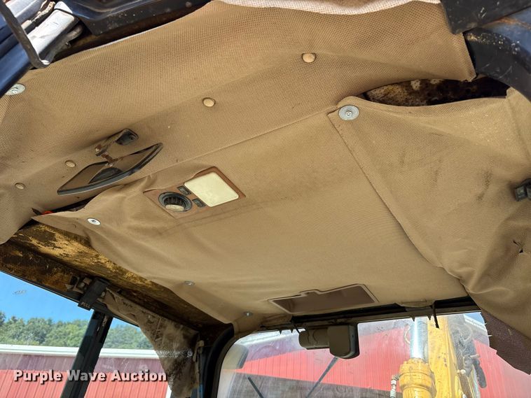 image for item EC4414 1995 John Deere 410D backhoe