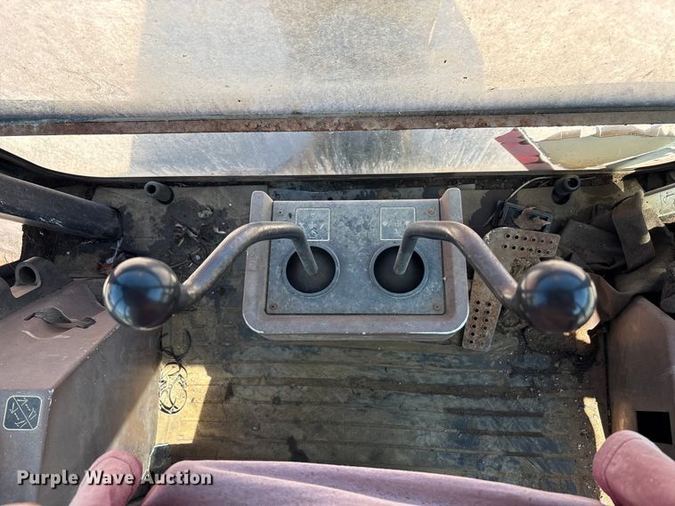 image for item EC4414 1995 John Deere 410D backhoe