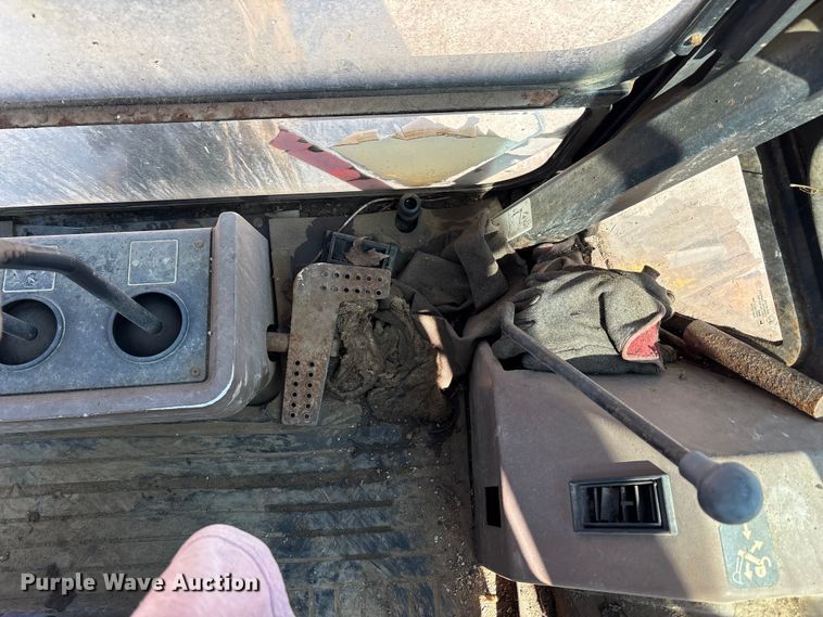 image for item EC4414 1995 John Deere 410D backhoe