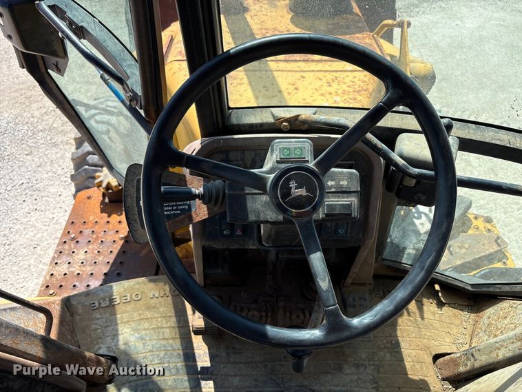 image for item EC4414 1995 John Deere 410D backhoe