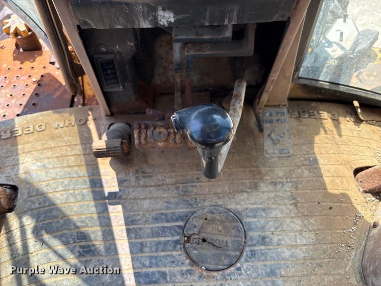 image for item EC4414 1995 John Deere 410D backhoe