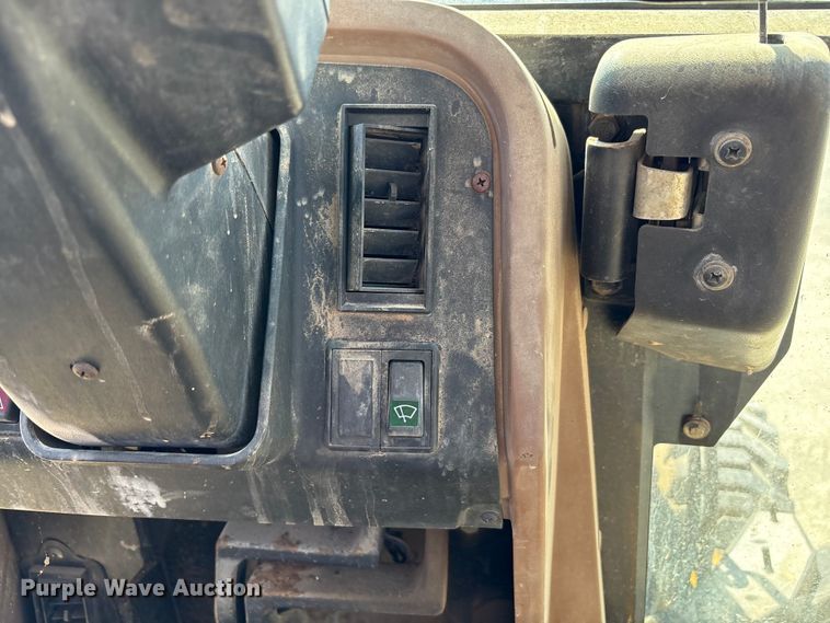 image for item EC4414 1995 John Deere 410D backhoe