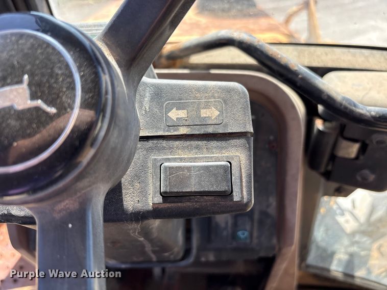 image for item EC4414 1995 John Deere 410D backhoe