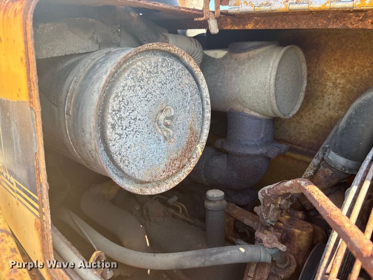 image for item EC4414 1995 John Deere 410D backhoe