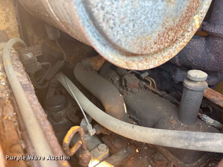 image for item EC4414 1995 John Deere 410D backhoe