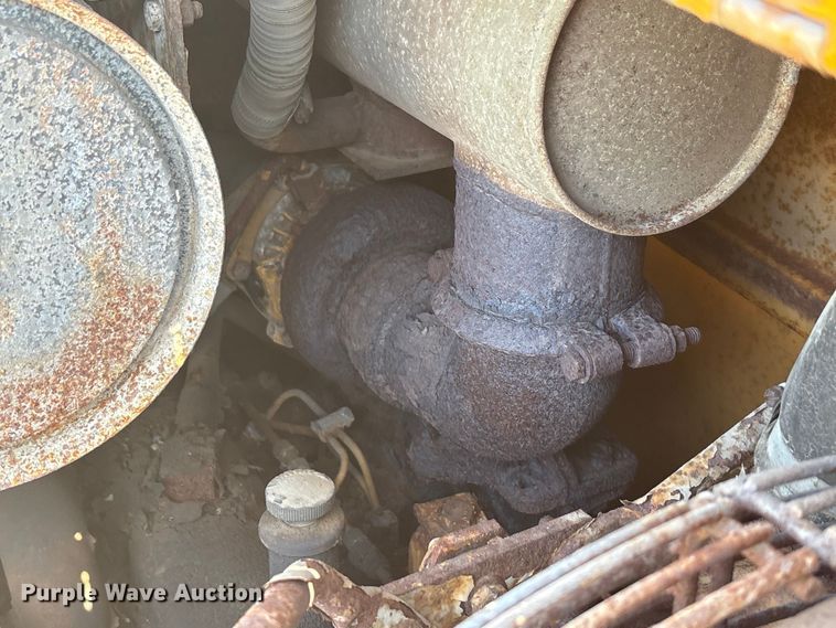 image for item EC4414 1995 John Deere 410D backhoe