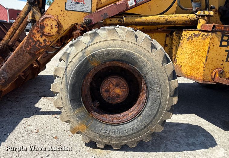 image for item EC4414 1995 John Deere 410D backhoe