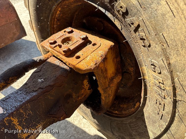 image for item EC4414 1995 John Deere 410D backhoe